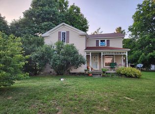 1500 W Mosherville, Jonesville, MI 49250