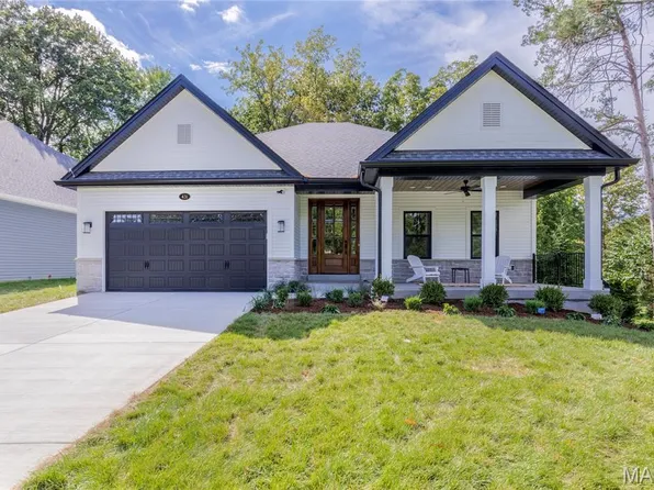 431 Landscape Ct, Webster Groves, MO 63119