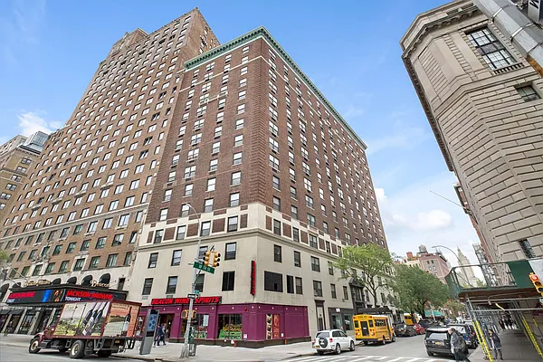 Rented by Compass | media 13