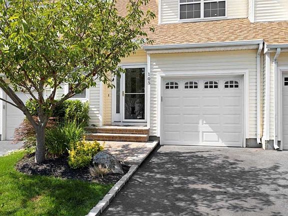 2nd image of 105 Cinnamon Ct