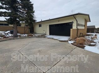 610 Vista Ln, Cheyenne, WY 82009