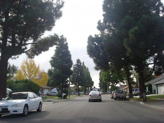 2nd image of 3209 S Artesia St