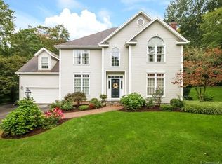 35 Red Bluff Rd, East Haven, CT 06513