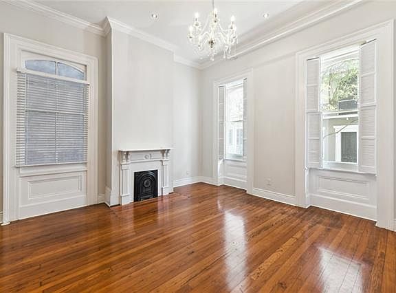 5th image of 1309 Dauphine St #1