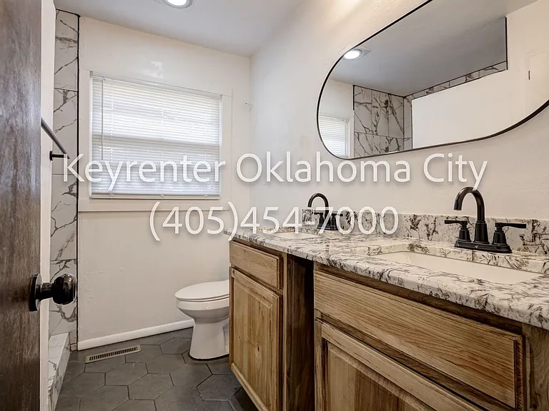 1524 Rowena Ln — Photo 21