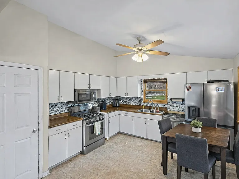 1N742 Forest Ave — Photo 5