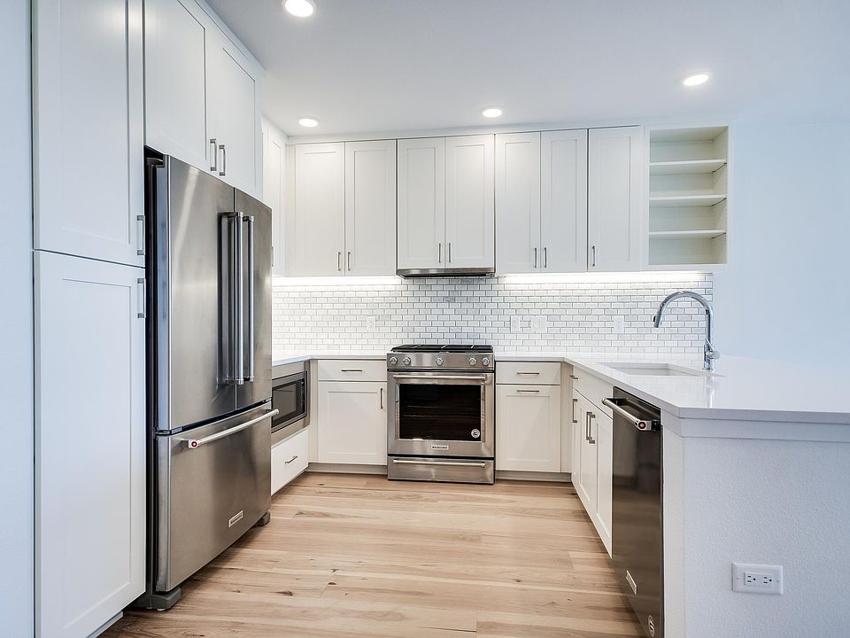 1st image of 900 S 1st St #410