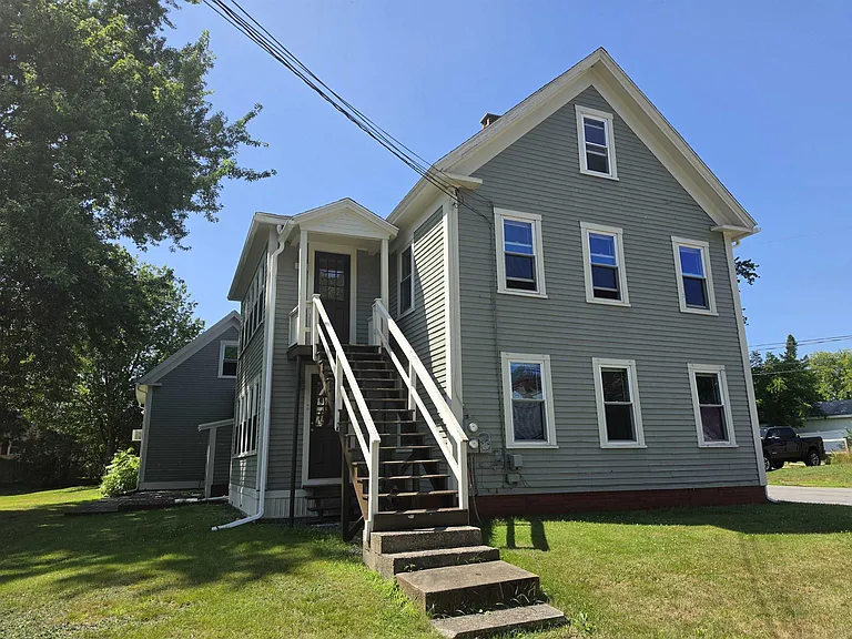 2 Lee St #A — Photo 2