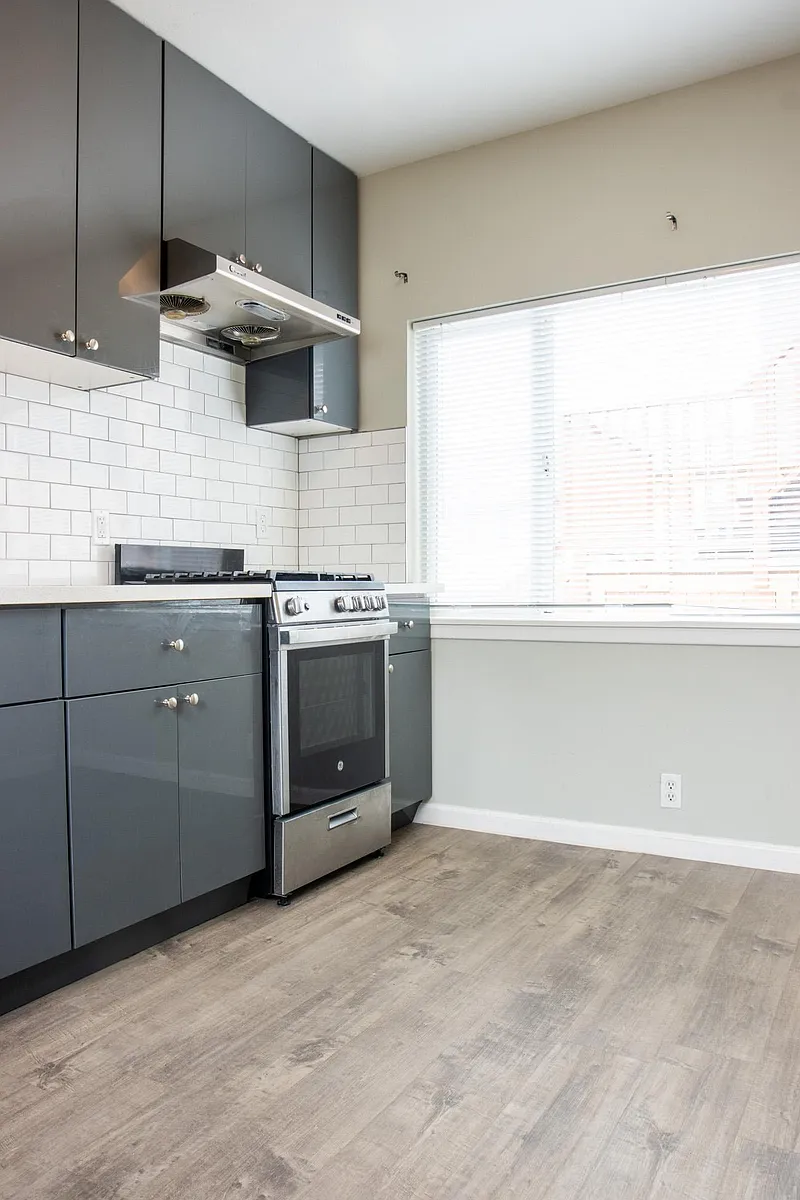 Building Photo - 517 Linden Ave #3A