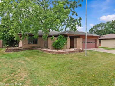 43351 Aspen Dr, Sterling Heights, MI, 48313