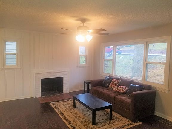 3rd image of 719 E Churchwell Ave