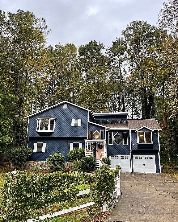 2nd image of 4285 Alison Jane Dr NE