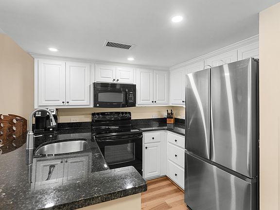 3rd image of 2905 Atrium Villa #2905