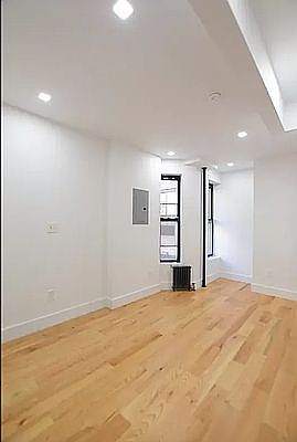 3rd image of 247 Mulberry St