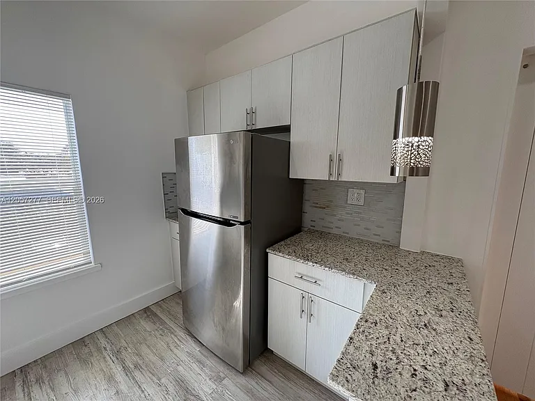 3237 SW 4th St #14 — Photo 6