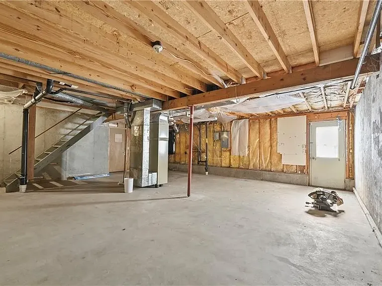 4608 Rosemear Ct — Photo 41
