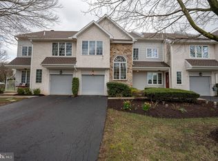 64 Buttonwood Dr, Exton, PA 19341