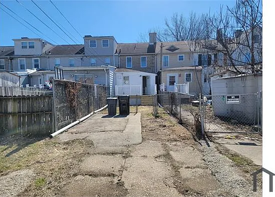 272 Saint Helena Ave — Photo 6