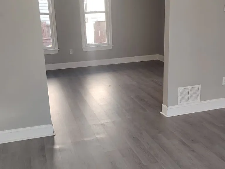 949 Kishwaukee St #1 — Photo 2