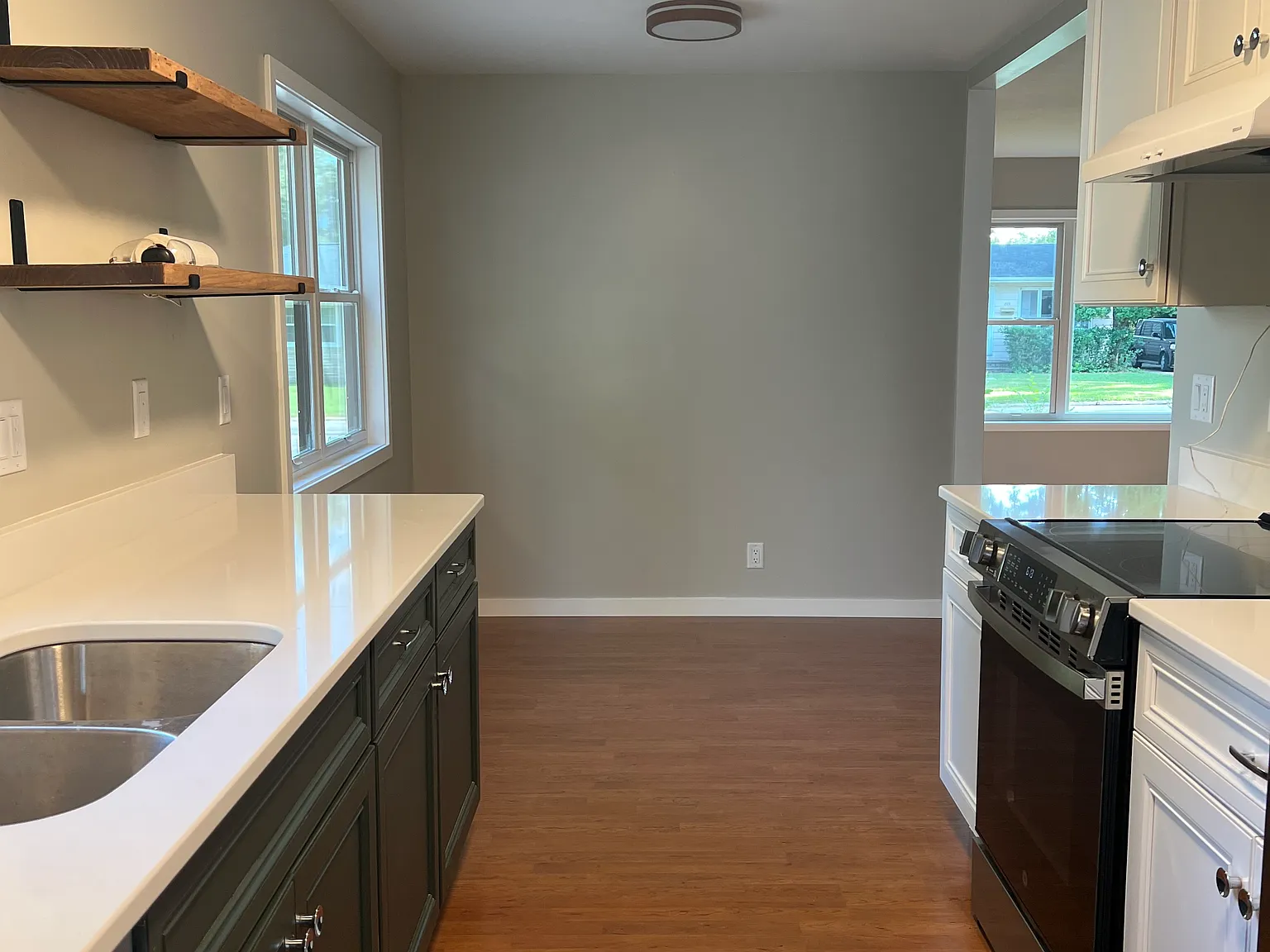 4 bed, 1450 sqft, $2,600 — Photo 3