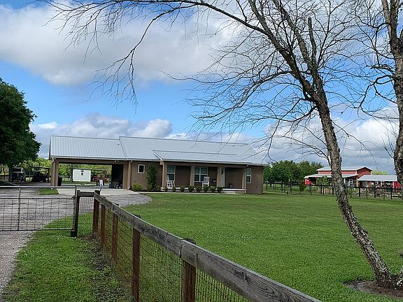 3rd image of 4300 County Road 305