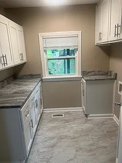 231 Wilson Ave — Photo 12