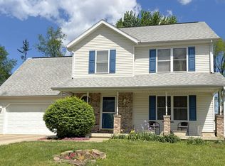 367 E Cardinal Glen Dr, Bloomington, IN 47401