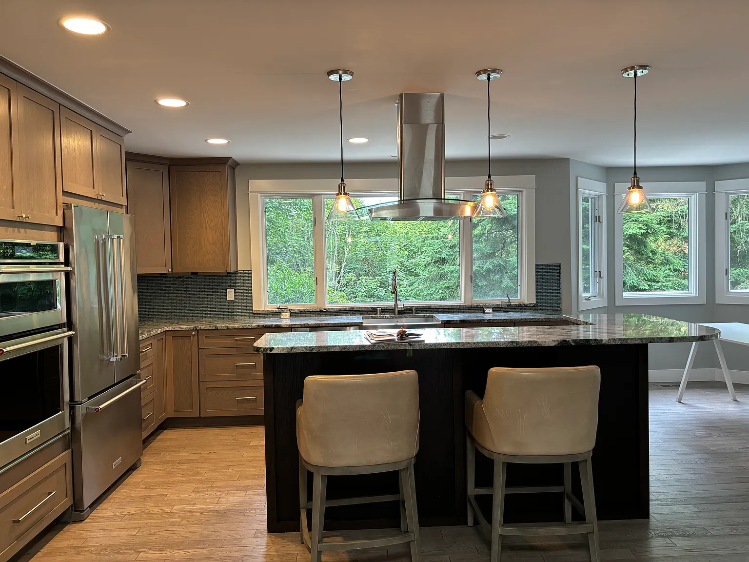 3 bed, 2840 sqft, $5,000 — Photo 3