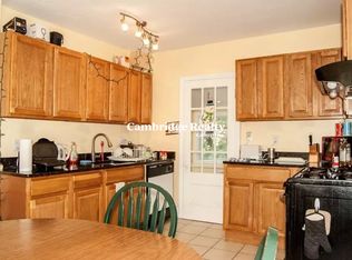 40 Plymouth St #1T, Cambridge, MA 02141