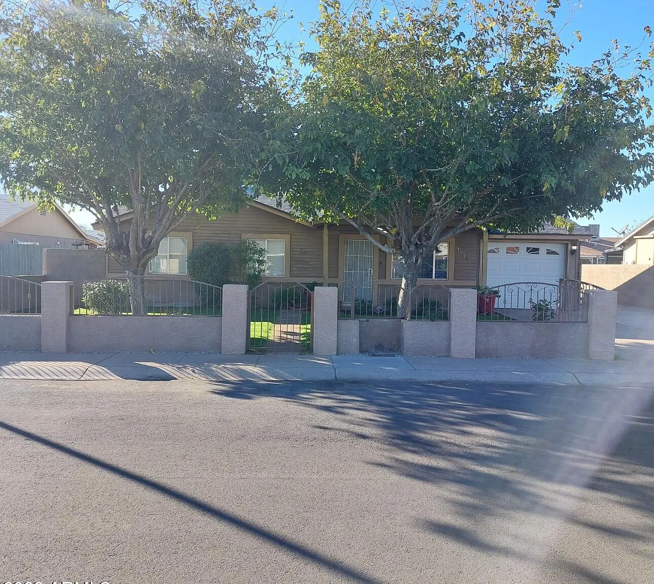 3 bed, 2.0 bath, 1700 sqft, $2,100 — Photo 3