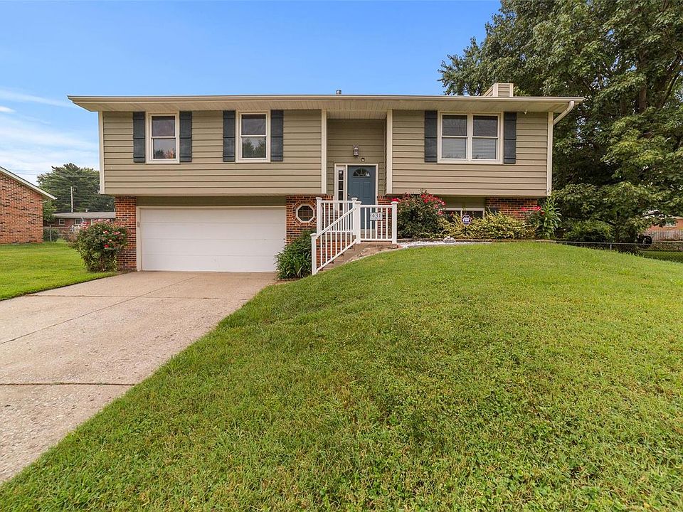1st image of 431 Springwood Place Ct