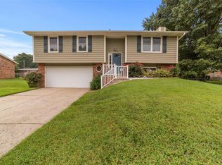 431 Springwood Place Ct, Florissant, MO 63031