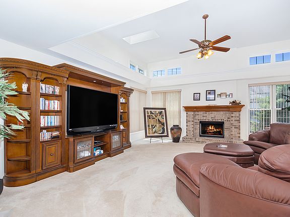 3rd image of 26205 W Chatham Dr