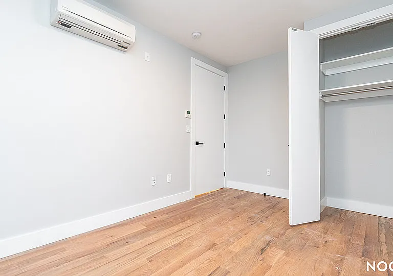 31-61 Vernon Blvd #2O — Photo 10