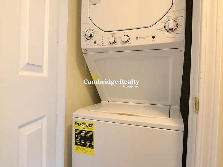 140 Newton St #3T — Photo 9