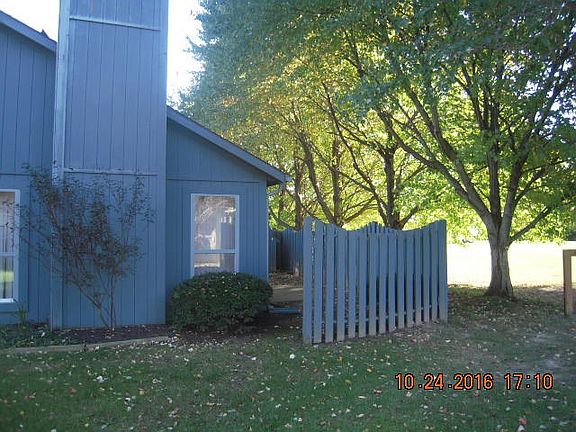 3rd image of 131 Windy Hill Dr
