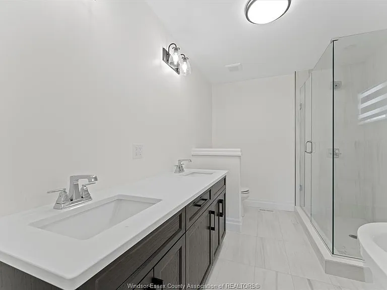 601 Holburn St — Photo 23