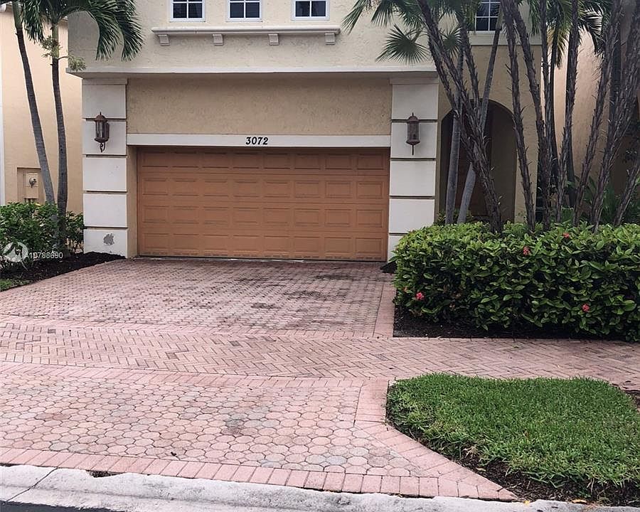 1st image of 3072 NE 210th St