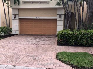 3072 NE 210th St, Aventura, FL 33180