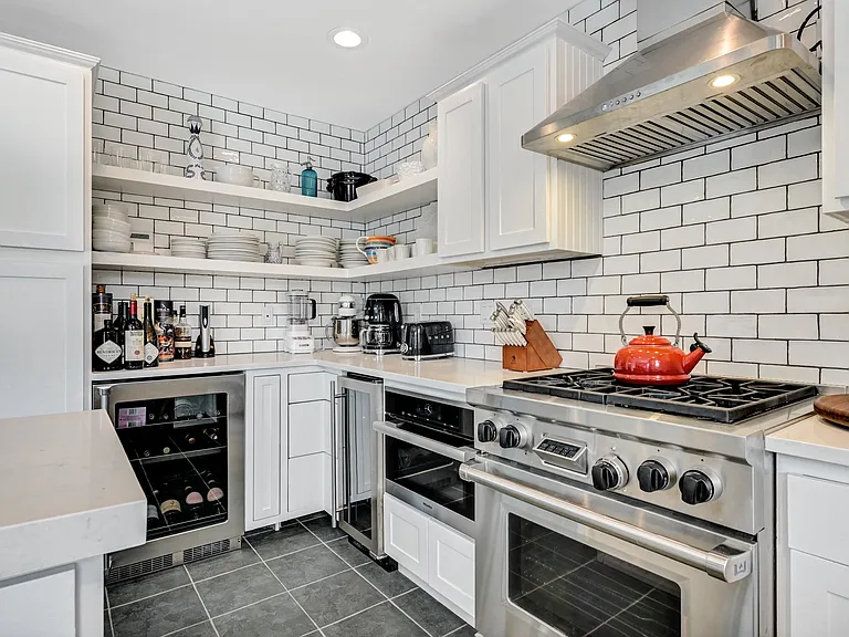 25 Meadowgrass Ln — Photo 10