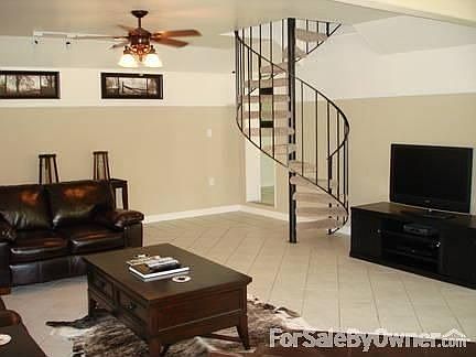 3rd image of 836 Lake Placid Dr