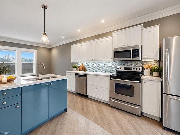5th image of 50 Somerset Ave