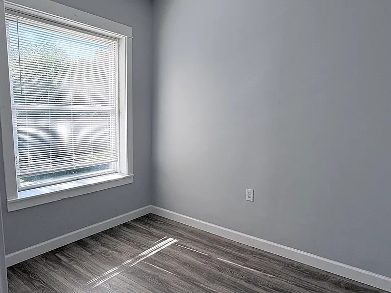 8211 S Escanaba Ave #2 — Photo 6
