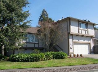 860 Green Way, Santa Rosa, CA 95404