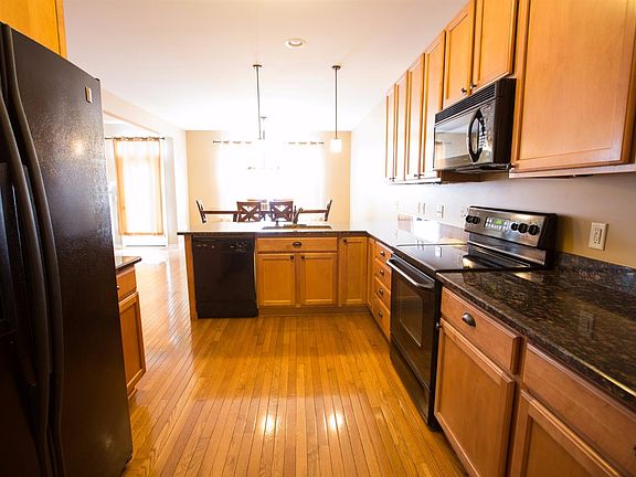 3rd image of 5639 Heathland Cir #1