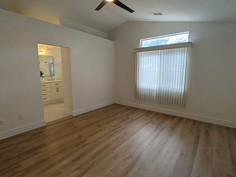 1949 Woodhaven Ct — Photo 11