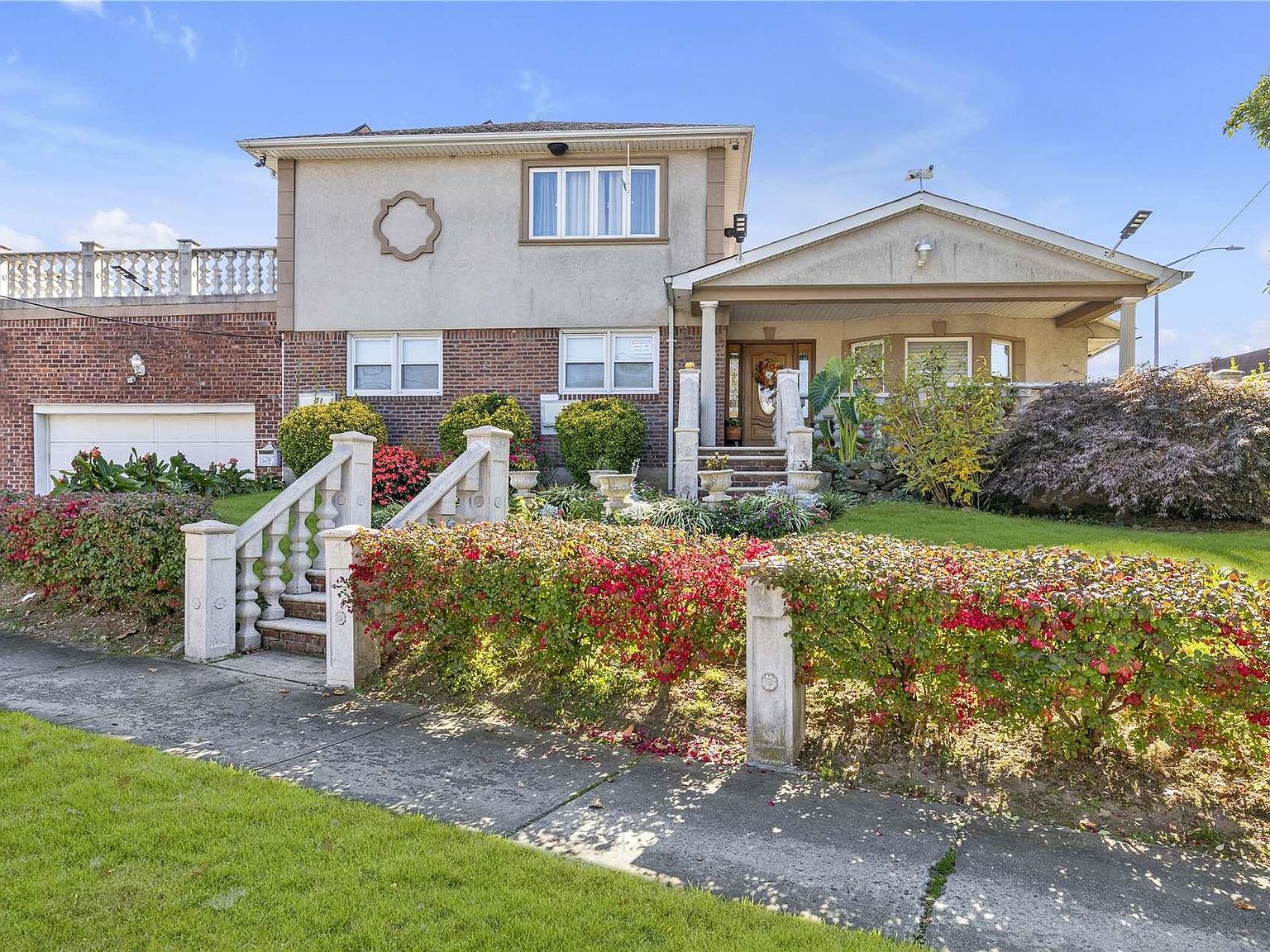 AV 227／228 24 World Houses 227-06 56th Avenue, Oakland Gardens, NY 11364 | Zillow