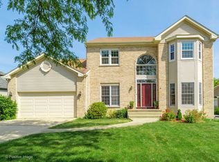309 W Sheffield Dr, Bloomingdale, IL 60108
