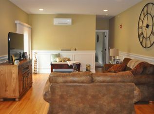 476 Lauer Rd #B, Poughkeepsie, NY 12603