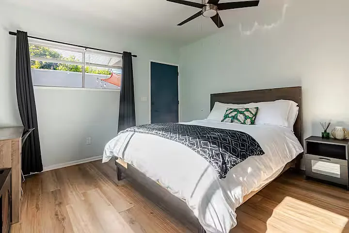 1427 Carmona Ave — Photo 31
